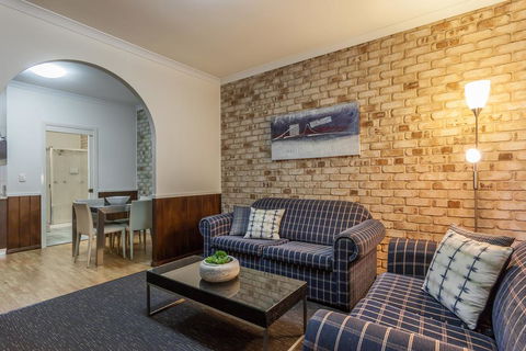 Highlander Motor Inn - Perth Resorts 3