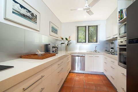 Hill #5 - Accommodation Perth 3