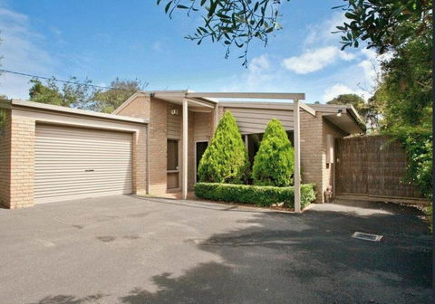 Hilltop Beach House: Newly Updated - Perth Resorts 3
