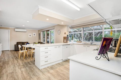 Hilltop Beach House: Newly Updated - Perth Resorts 2