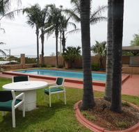 Hilltop Motel - Perth Resorts