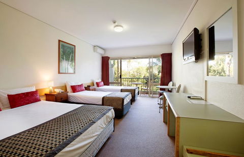 Hinterland Hotel Nerang - Perth Resorts 3