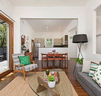 Historic 1890s House With Terraced Backyard Deck - Perth Resorts