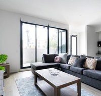 HOLIDAY HOME 3BR TOWNHOUSE with WIFI NEAR HIGHPOINT - Perth Resorts