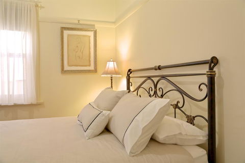 Holistic Haven - Perth Resorts 3