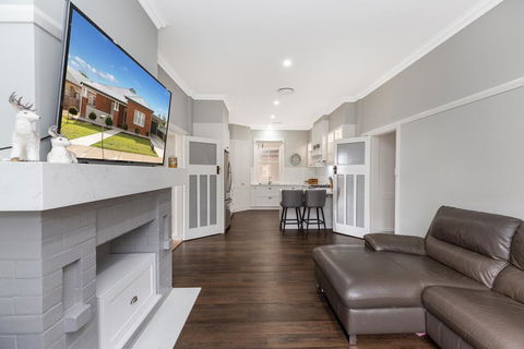 Home Away From Home - Accommodation Perth 3