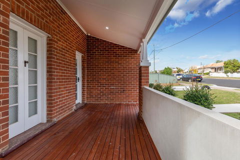 Home Away From Home - Accommodation Perth 1