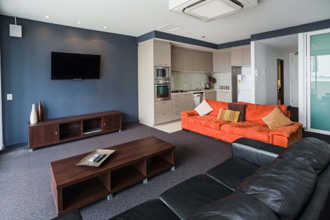 Honeysuckle Executive Suites - Accommodation Perth 3