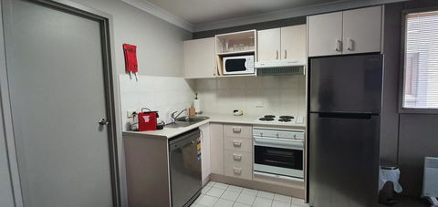 Horizons 201 - Lake Jindabyne Waterfront - Perth Resorts 3