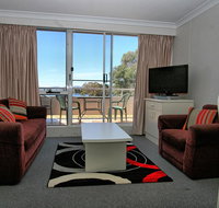 Horizons 213/10 Kosciuszko Road - Accommodation Perth