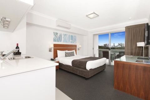 Hotel Chino - Accommodation Perth 0