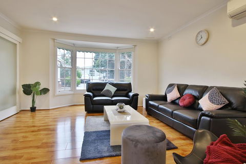 Ivy Units Glen Waverley - Accommodation Perth 3