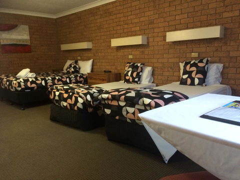James Street Motor Inn - Perth Resorts 2