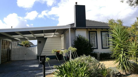 Jesson Crescent Dandenong Cozy House - Accommodation Perth 1