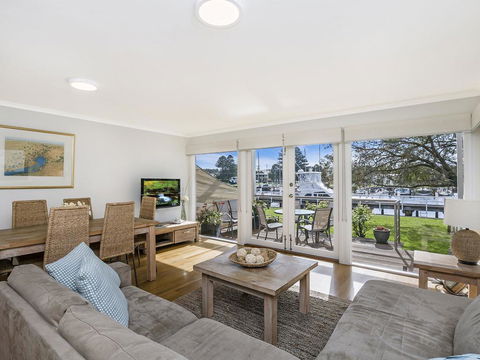 JOHANSSON'S PERCH No. 3 - Accommodation Perth 0