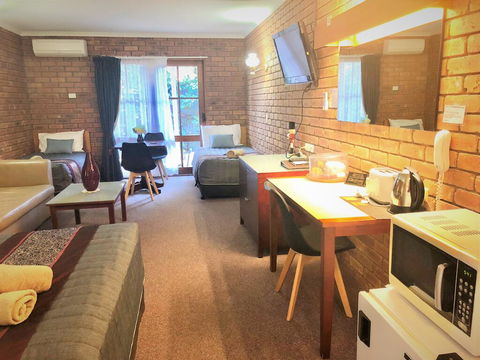Jolly Swagman Motor Inn Euroa - Accommodation Perth 2