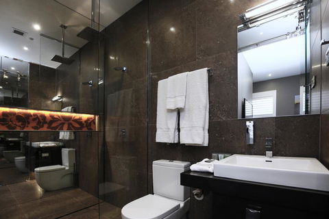 Junction Hotel - Accommodation Perth 1