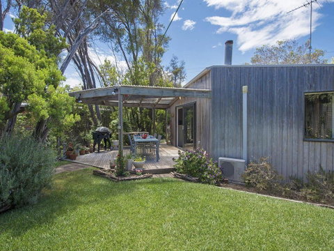 Just Beachy Beach House - Pet Friendly! - Accommodation Perth 0
