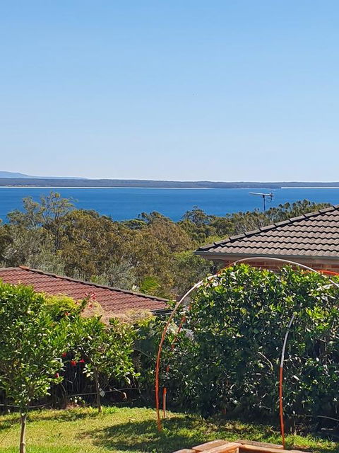 JUST-4-YOU! Amazing Sea Views, WIFI, Fullly Air-conditioned, King Bed - Accommodation Perth 1