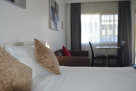 Karinga Motel, SureStay Hotel By Best Western - Accommodation Perth 0