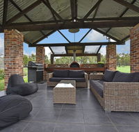 Kelman Cottage - tucked away with pool  native wildlife - Accommodation Perth
