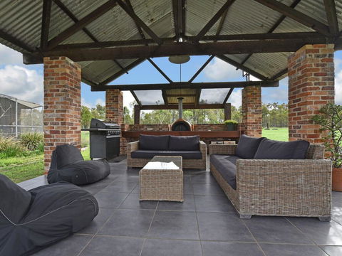 Kelman Cottage - Tucked Away With Pool + Native Wildlife - Accommodation Perth 0