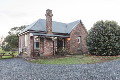 Killynaught Spa Cottages - Accommodation Perth 2