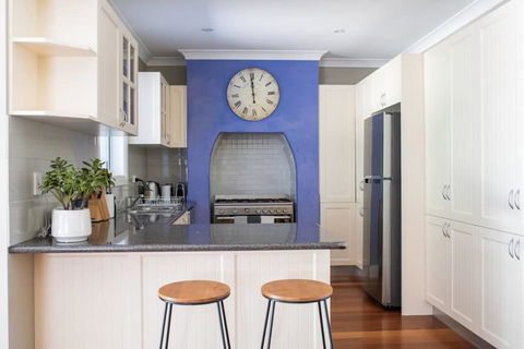 Kinross Cottage - Neat And Stylish, Sleeps 9 - Accommodation Perth 1