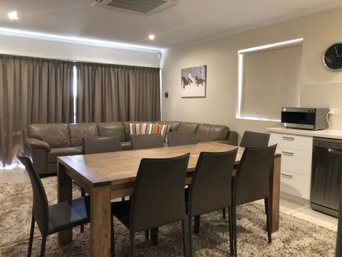 Kirwan 22 - Accommodation Perth 2