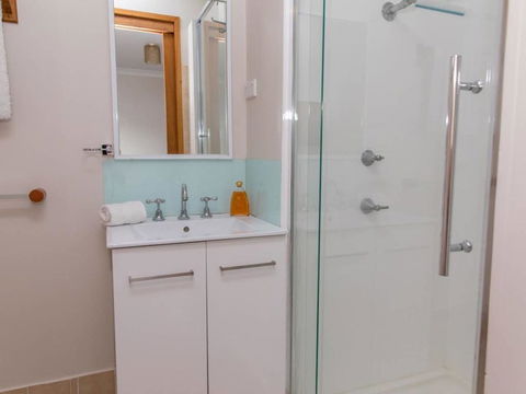 Kookas Nest - Waterfront Home, Tranquil Setting - Accommodation Perth 1