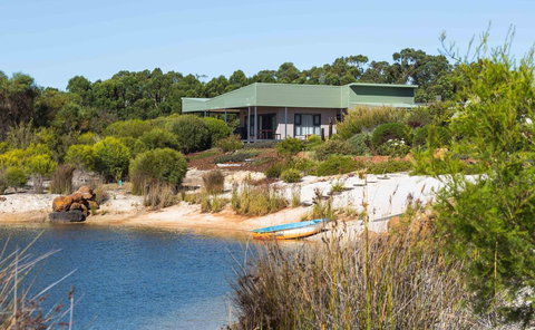 Kooyar Mia - Accommodation Perth 0