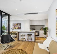 KOZYGURU FORTITUDE VALLEY DESIGNER GRADE 2 BED APT FREE PARKING QFV179-1401 - Accommodation Perth