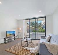 KOZYGURU WOLLI CREEK KOZY 3 BED APT  FREE PARKING NWC009 - Accommodation Perth