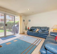 Kristie Court 2/7 Weatherly Close - Accommodation Perth