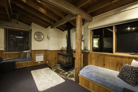 Kummonin - Accommodation Perth 2