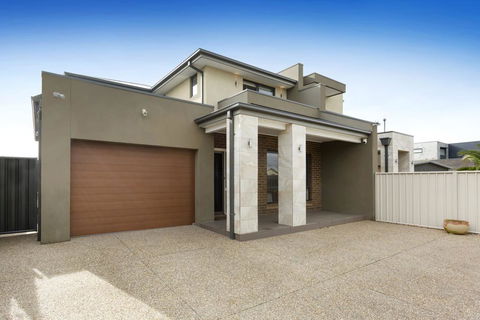 LA DOLCE VITA RETREAT - RYE - Accommodation Perth 0