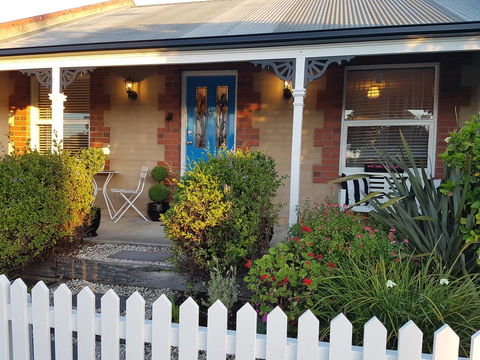 La Maison Riviere - THE RIVER HOUSE Bed & Breakfast - Accommodation Perth 2