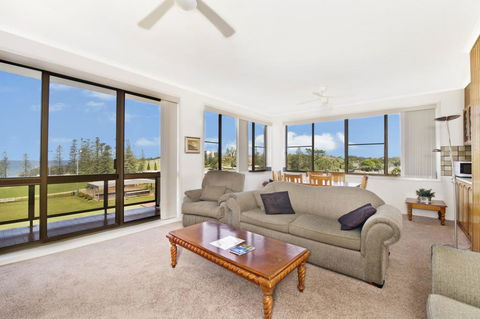 La Mer 16 11 Owen Street - Accommodation Perth 2