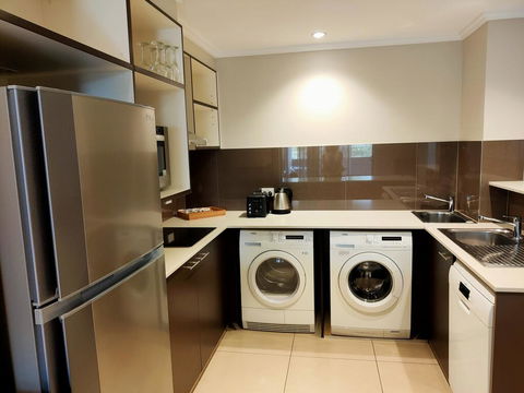 Laguna Serviced Apartments - Perth Resorts 2
