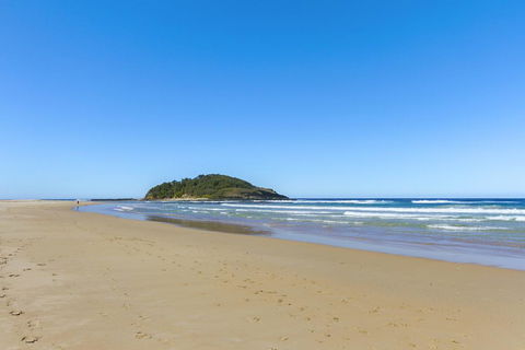 Lake Frontage Family Fun Home - Accommodation Perth 1