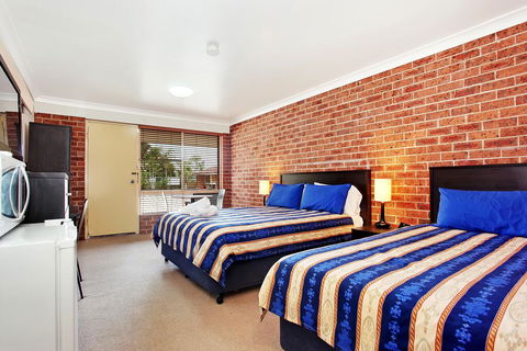 Lake Macquarie Motor Inn - Perth Resorts 2