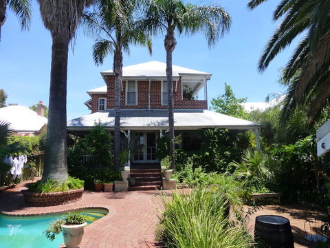 Lakeside Bed & Breakfast - Accommodation Perth 0