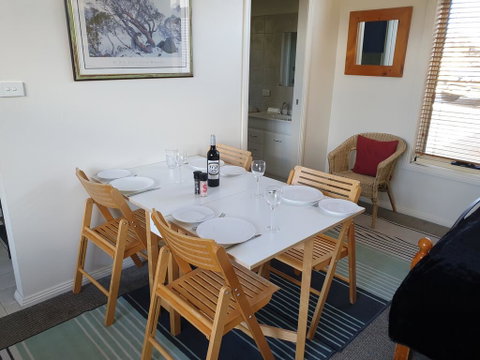 Lakeside Studio - Accommodation Perth 1