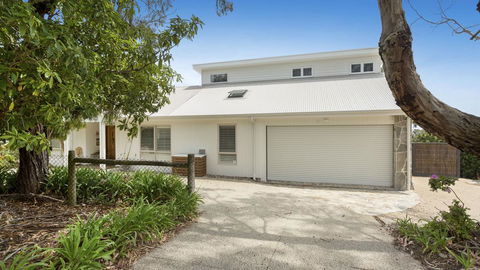 LANIKAI - MOUNT MARTHA - Accommodation Perth 3