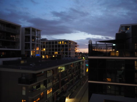 Large 2BR+Comfy+Parking Included - Accommodation Perth 2