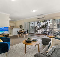 Large and Airy Unit in Quiet Riverside Suburb - Perth Resorts