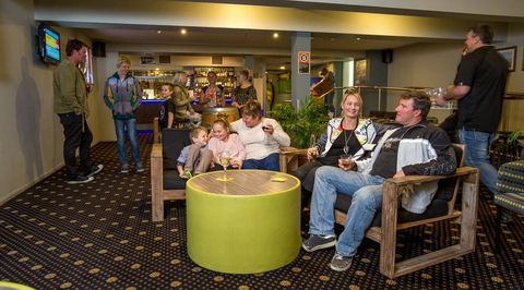 Laurieton Hotel - Accommodation Perth 1