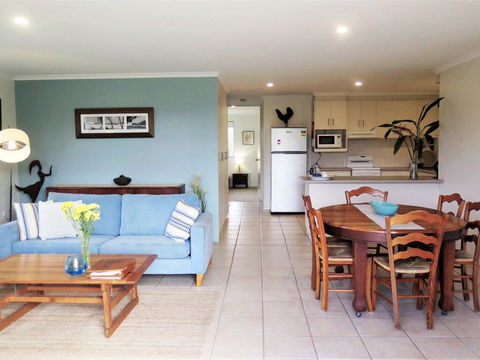 Lawson Beachfront - Accommodation Perth 0
