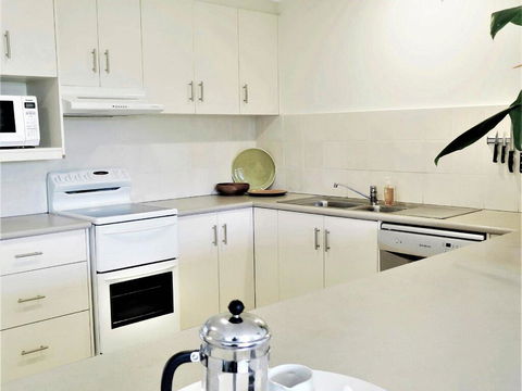Lawson Beachfront - Accommodation Perth 3