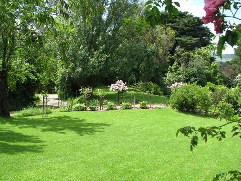 Leafield Cottages - Accommodation Perth 0